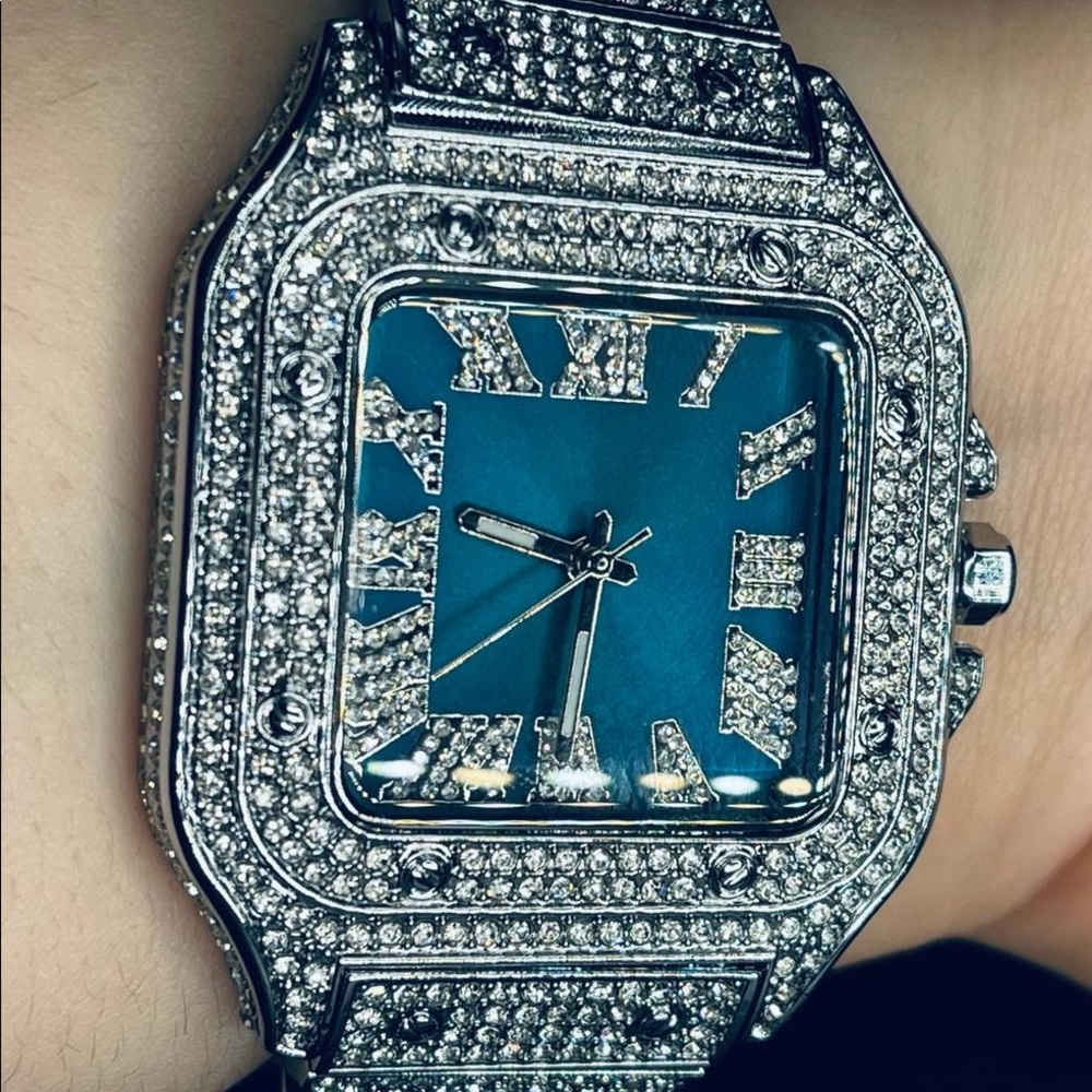 Watch very beautiful good quality
